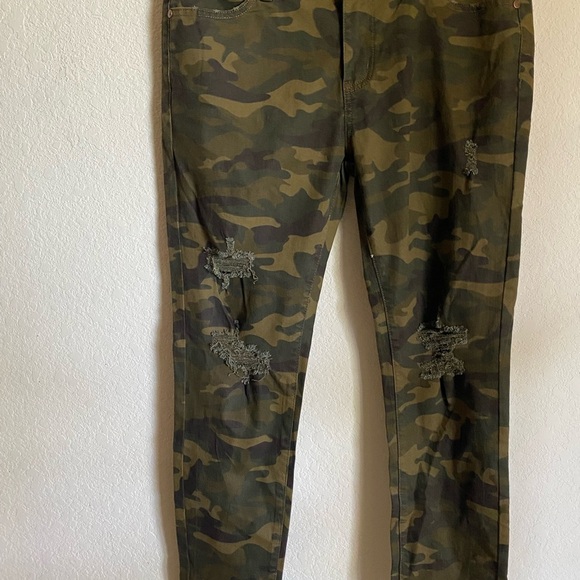 Judy Blue Camouflage Distressed Mid Rise Stretch Skinny Y2K Army Jeans 15/32 - Picture 4 of 13